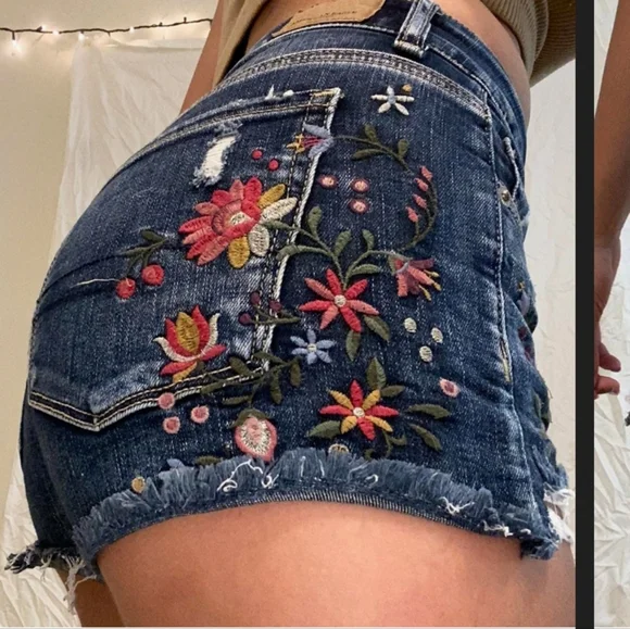 American Eagle Next Level Hi-Rise Shortie - Picture 3 of 9